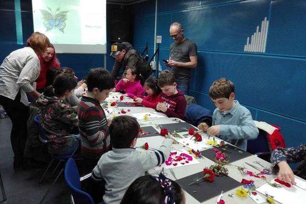 Degustación de biohacking y ciencia ciudadana. Autor: Ricardo Mutuberria
