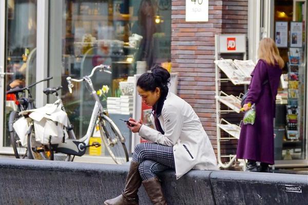 Experimenten: Sal de dudas sobre tu relación de pareja revisando tu lenguaje en whatsapp