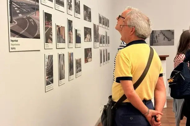 Image for Mapeando barrios desfavorecidos de Bilbao: Fortaleciendo redes de apoyo comunitarias y prescripción social a través de Ciencia Ciudadana