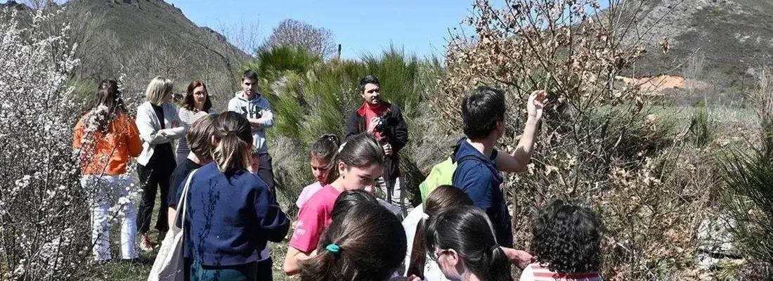 Mulleres raíz: ciencia ciudadana con mujeres del medio rural, de edad avanzada o con deterioro cognitivo, para la recuperación del patrimonio musical asociado a los oficios