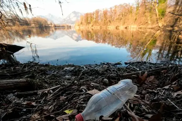 Image for El mar empieza en los Pirineos: aplicando la ciencia ciudadana en el ámbito escolar para conocer la contaminación por plásticos en nuestros ríos y su transporte hacia el mar.